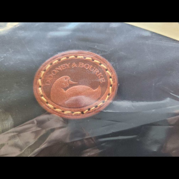 NEW Dooney & Bourke Navy Tote - Picture 5 of 5